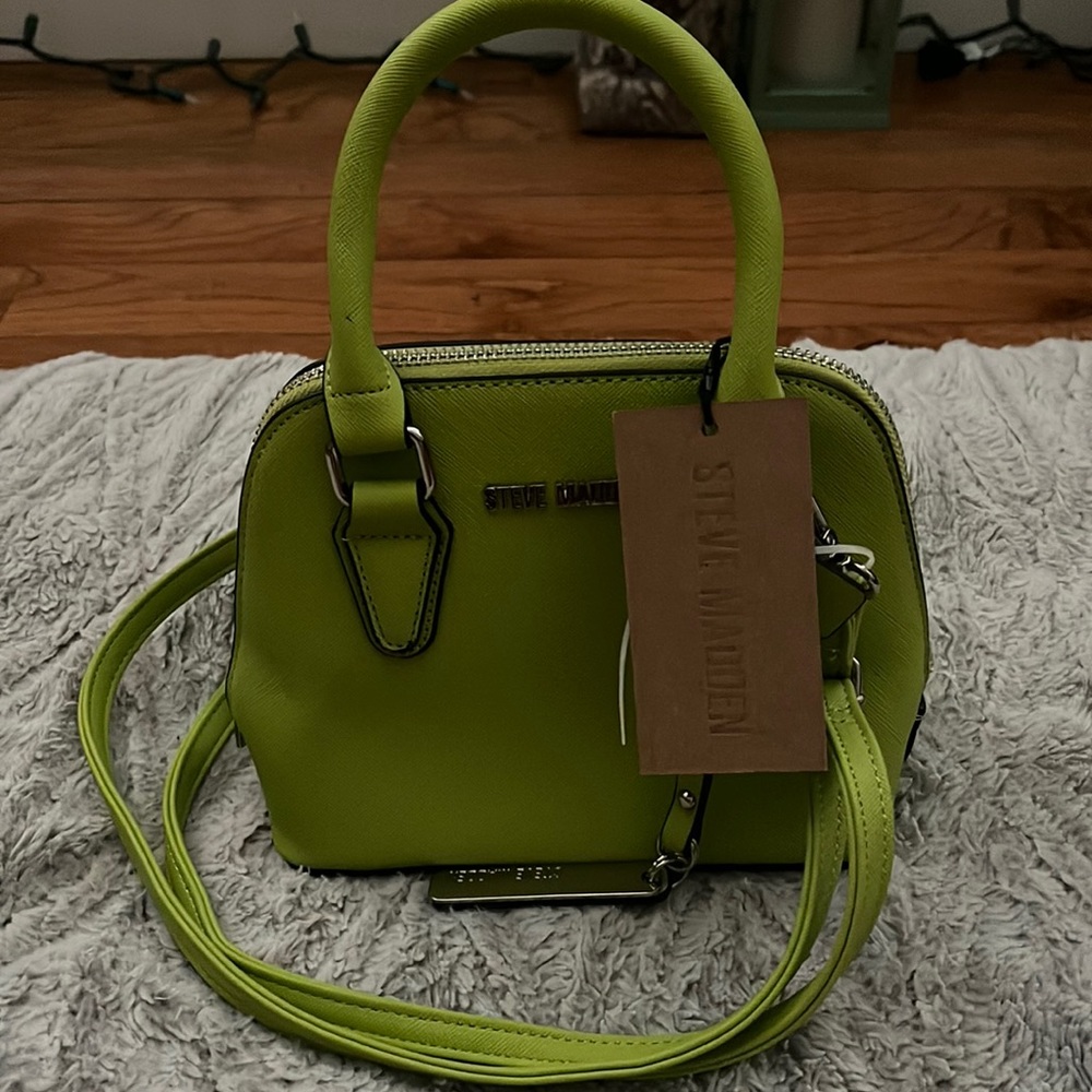 A beautiful, small handbag brand new